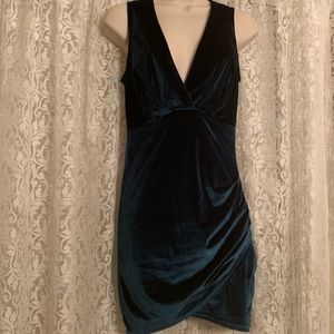 ❤️Dark green velvet mini dress